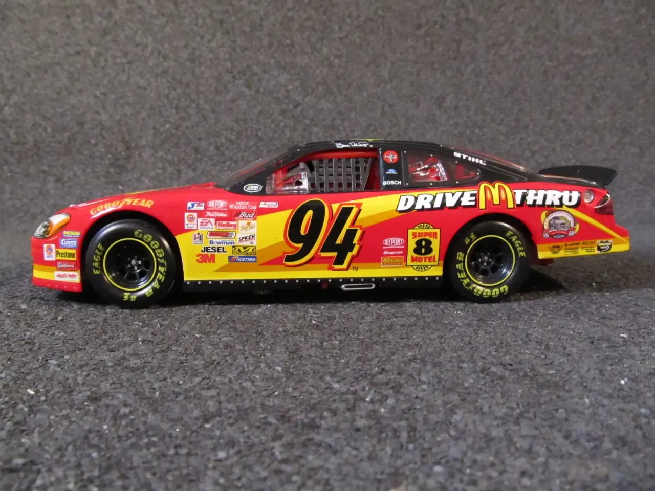Billede 2 - 2000 Nascar Ford Taurus #94 1:18   