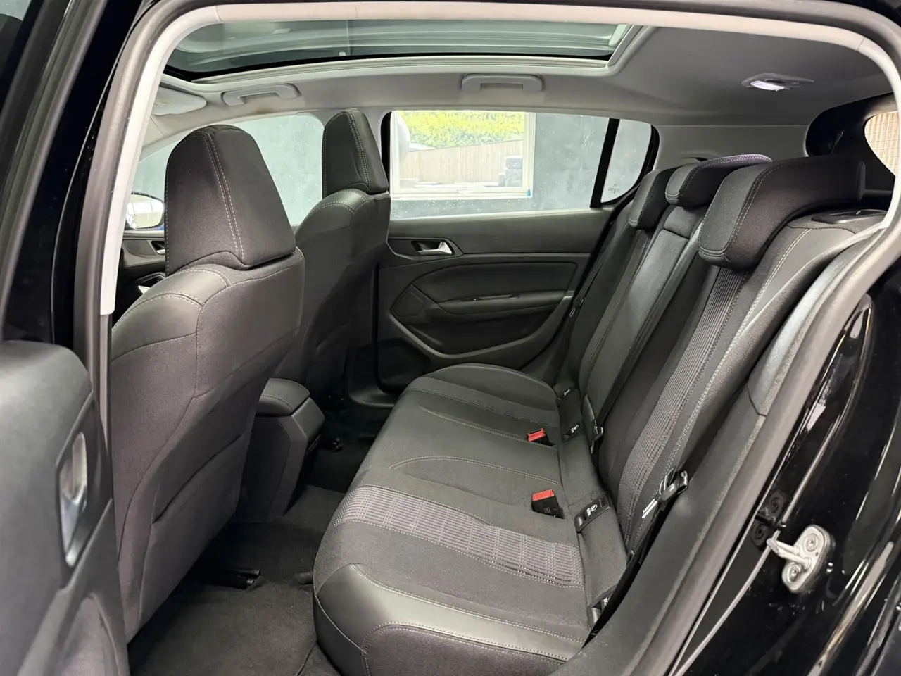 Billede 14 - Peugeot 308 1,5 BlueHDi Allure+ 130HK 5d 6g