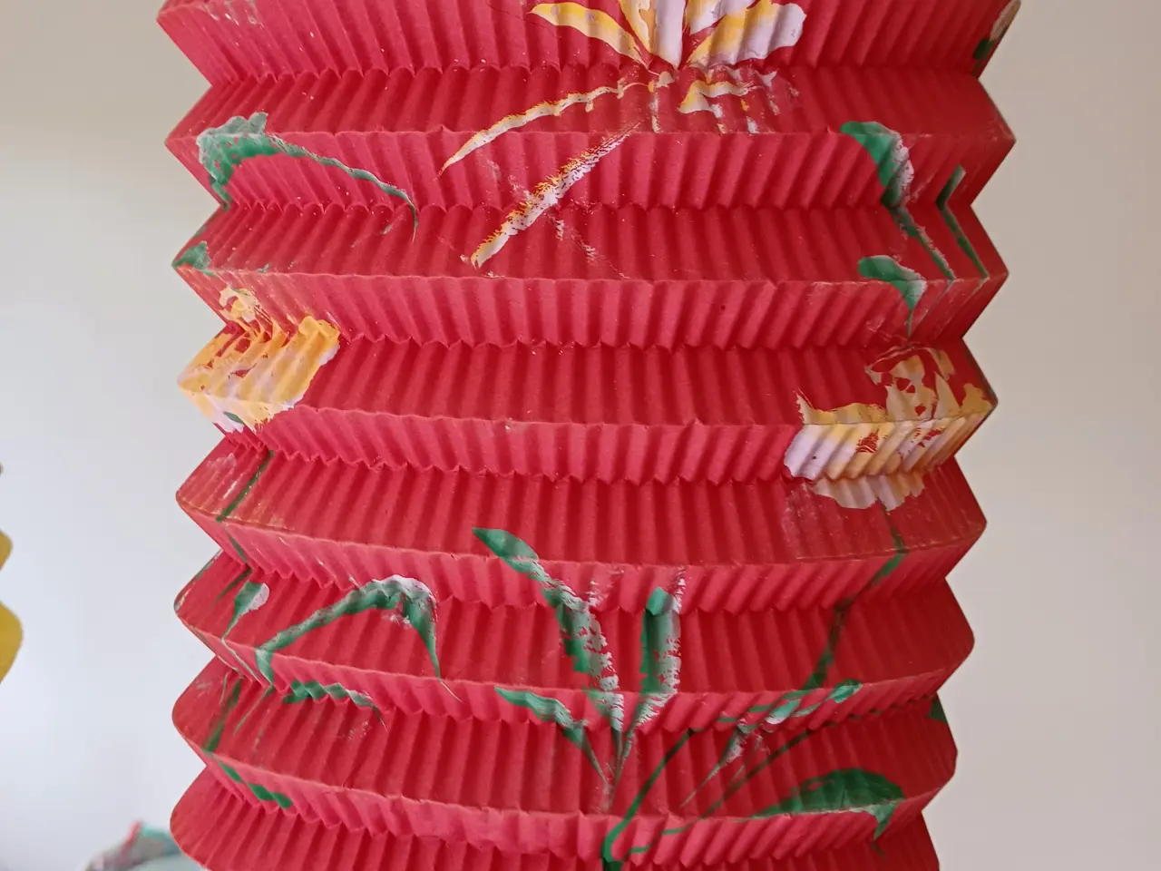 Billede 1 - Papirlanterne 5 stk., farvede med blomstermotiver