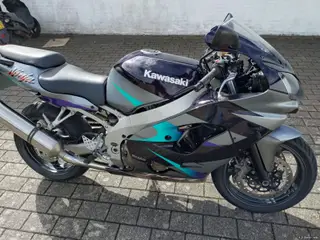 Kawasaki ZX9R