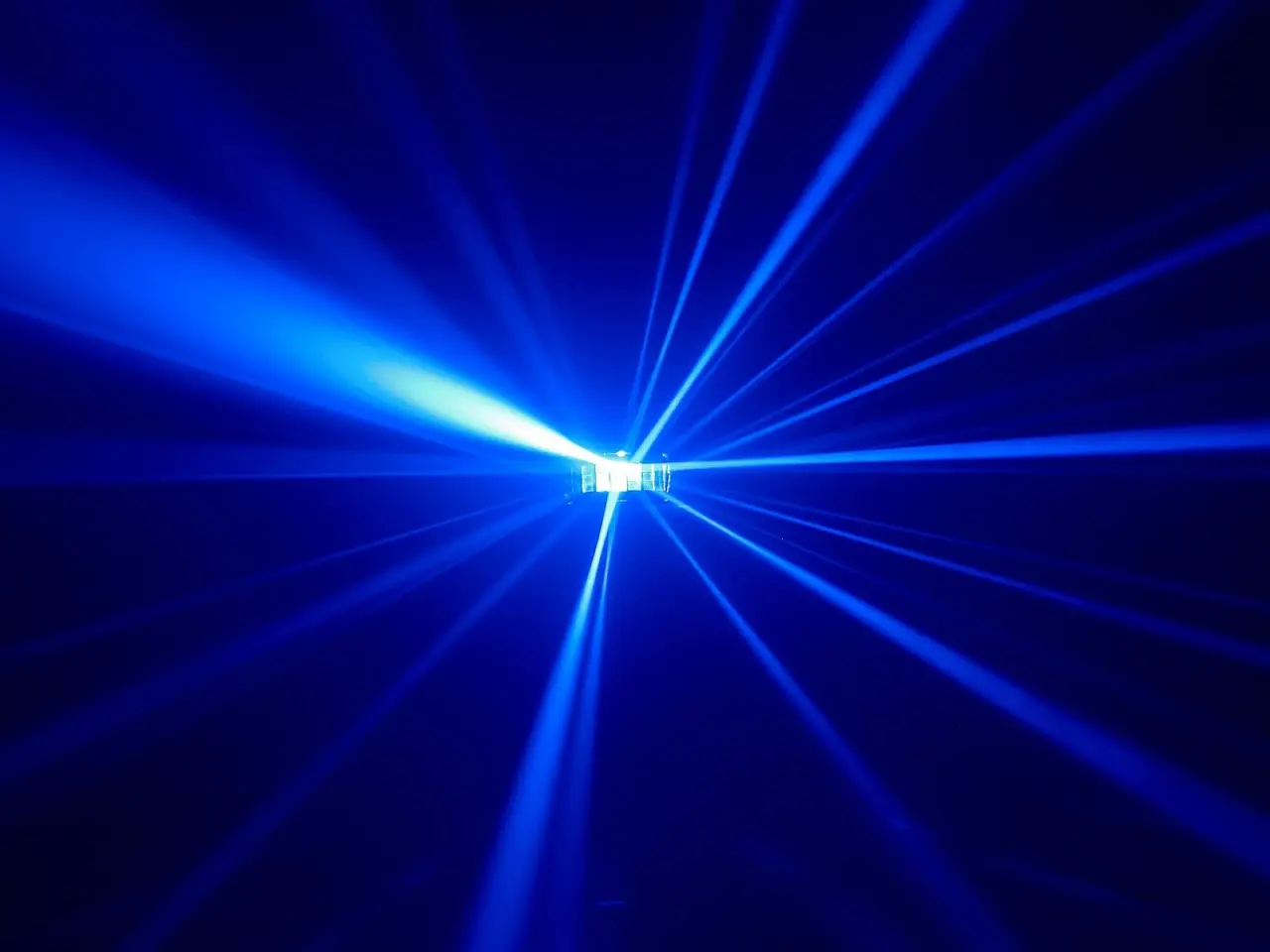 Billede 2 - Udlejes - EUROLITE LED D-10