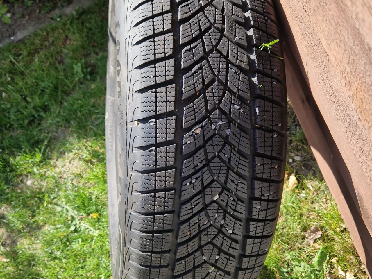 Billede 1 - Goodyear ultra grip performance plus, 225/60r17