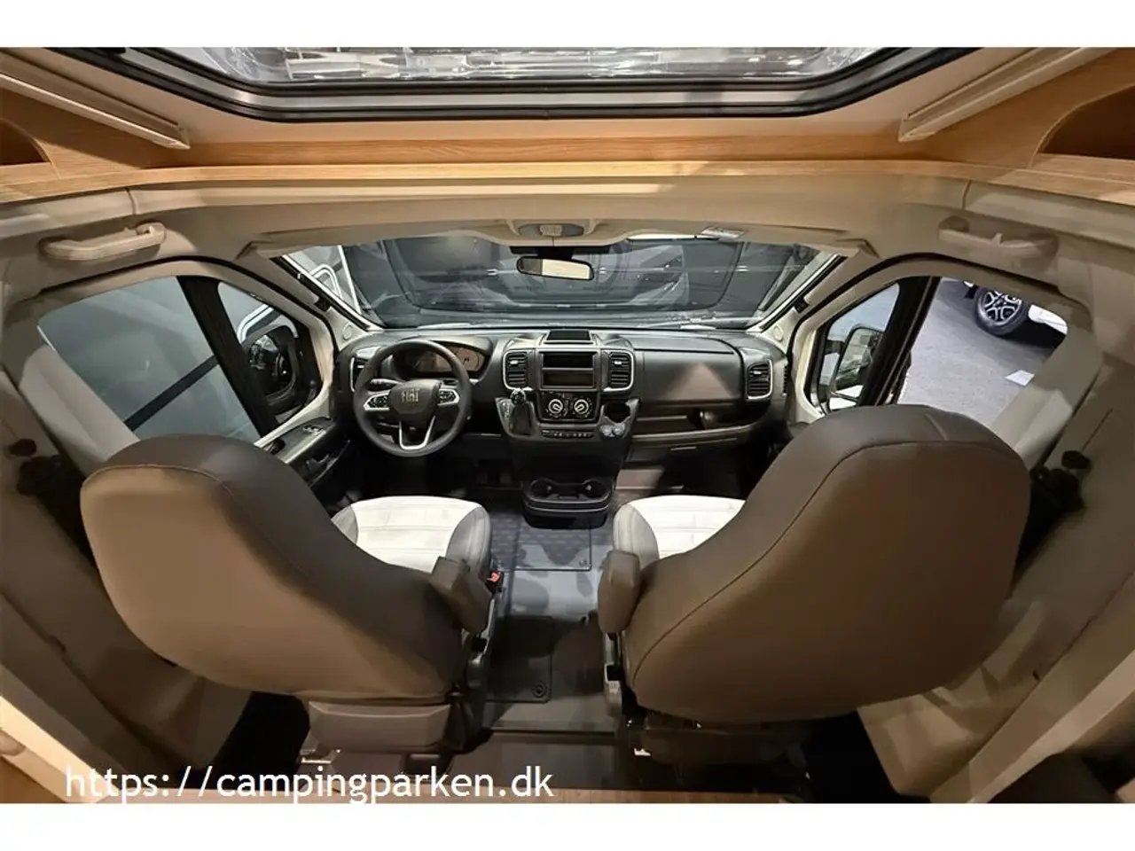 Billede 3 - 2026 - SunLight Ny grundplan i Sunlight VAN-serien, første VAN med 3. soveplads over siddegruppen