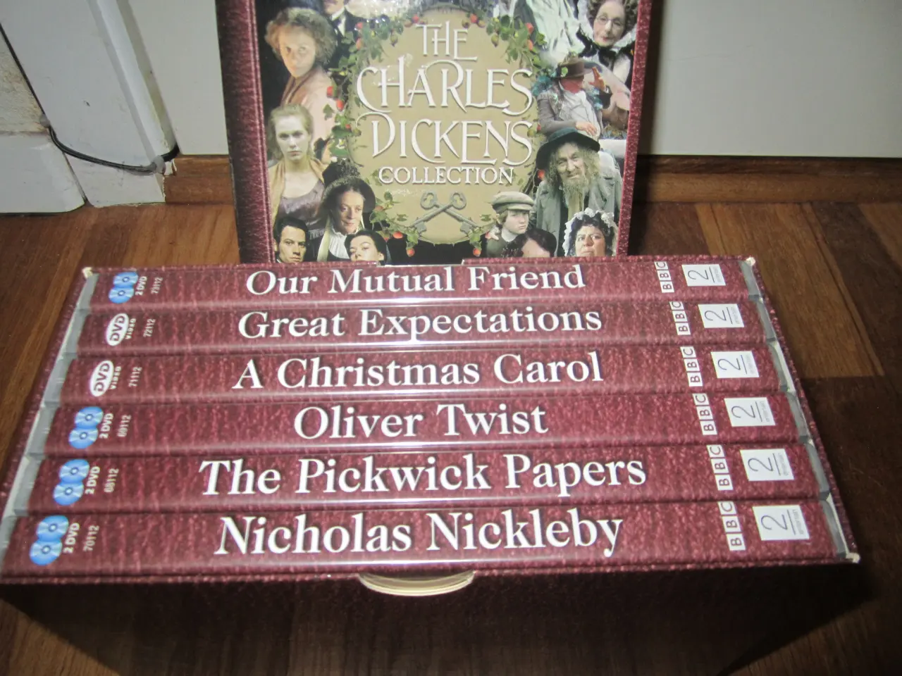 Billede 2 - The CHARLES DICKENS. Boks. BYD.