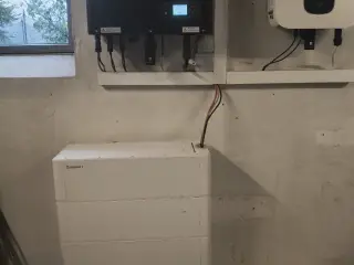 Komplet Growatt Solcelleanlæg:10kW Hybrid-inverter