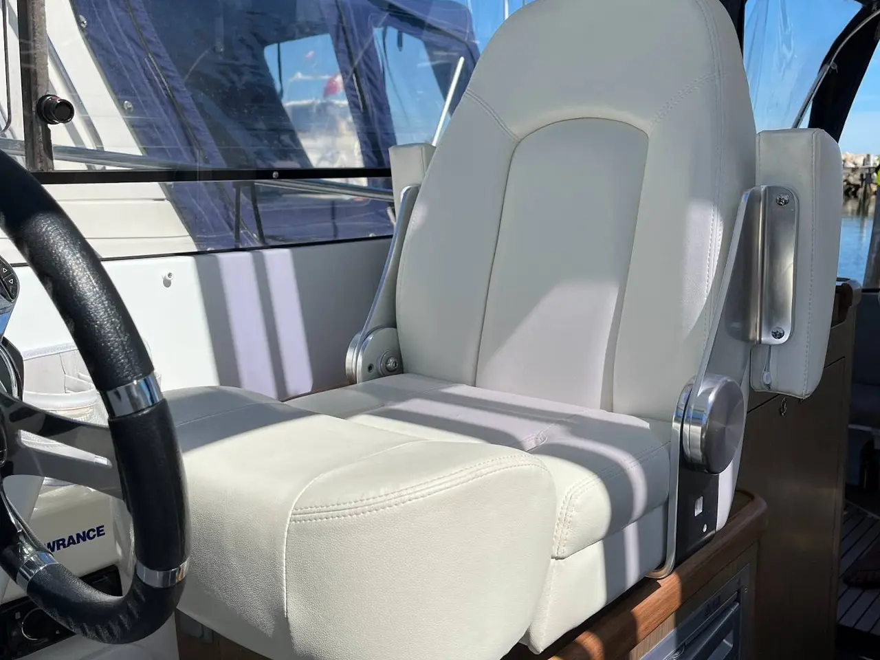 Billede 5 - Beneteau Antares 8.80 m/ 250hk Mercury