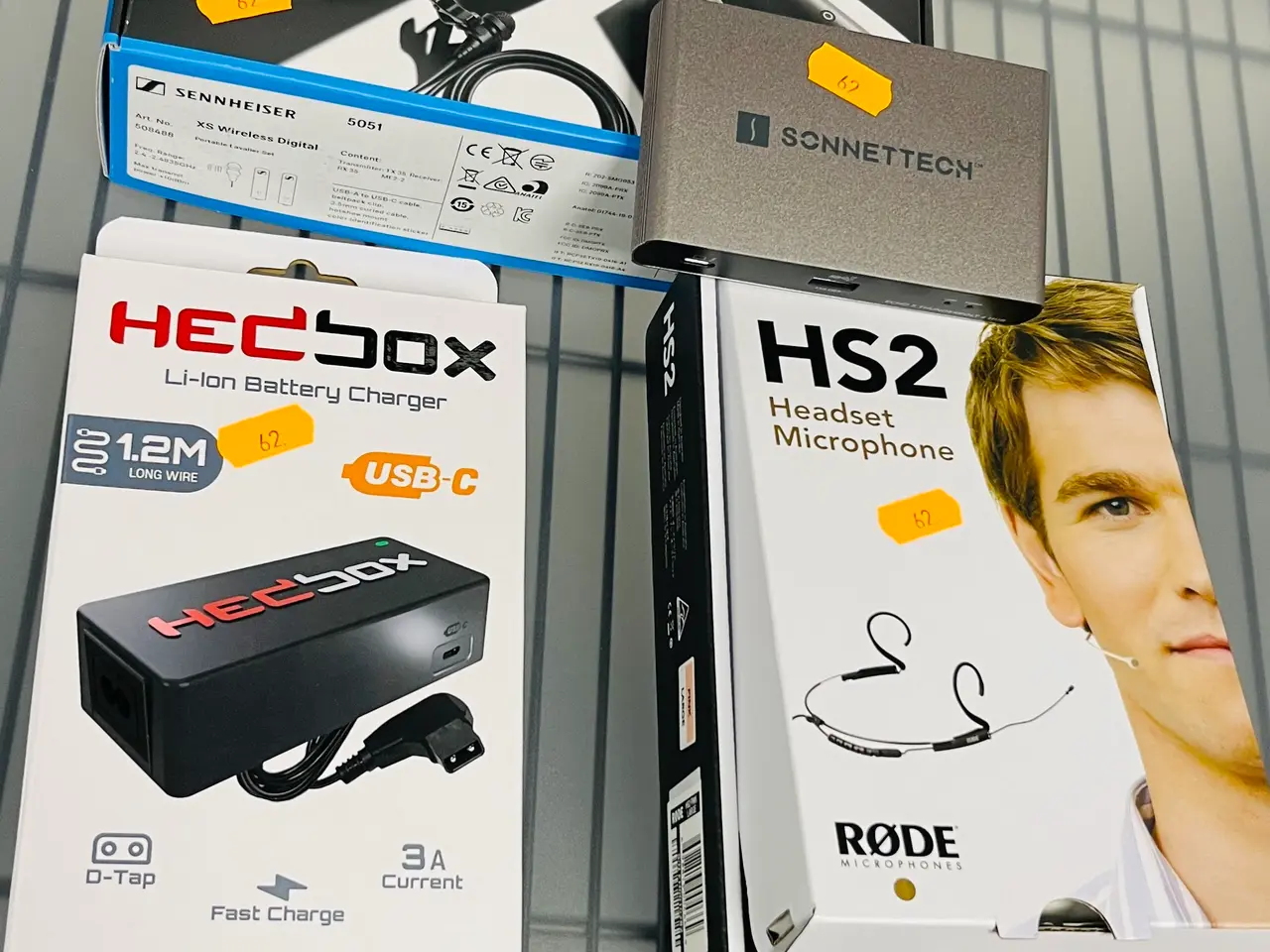 Billede 1 - Trådløst headset, lader, dock m.m.