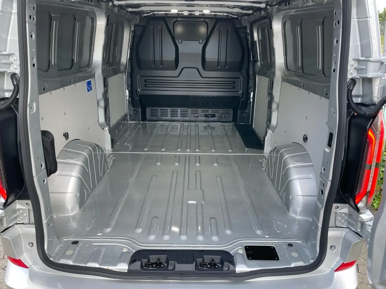 Billede 10 - Ford E-Transit Custom 340 L2 71 Limited