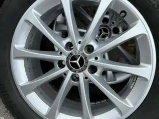 Orginale Mercedes 17" Fælge med sommerdæk