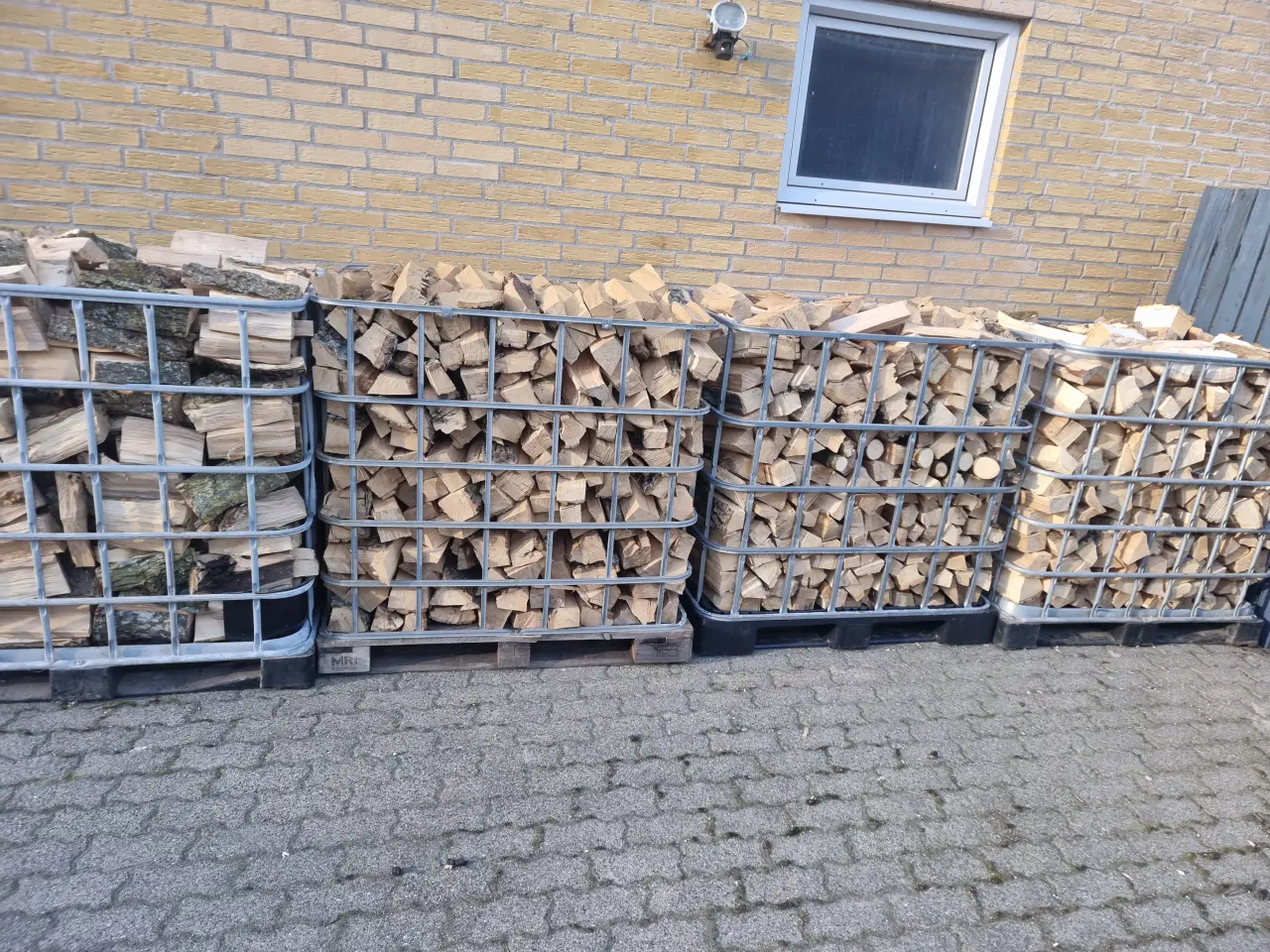 Billede 4 - Kløvet egetræsbrænde