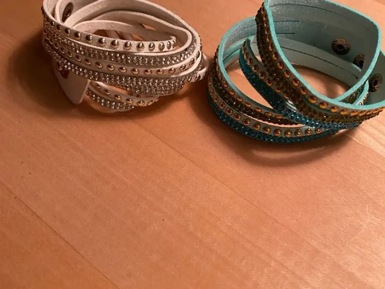 Billede 3 - Flotte armbånd