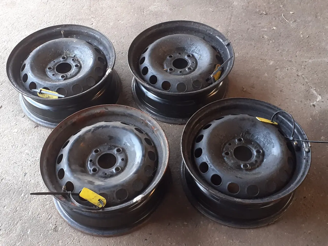 Billede 1 - 14" 4x98 Fiat stålfælge