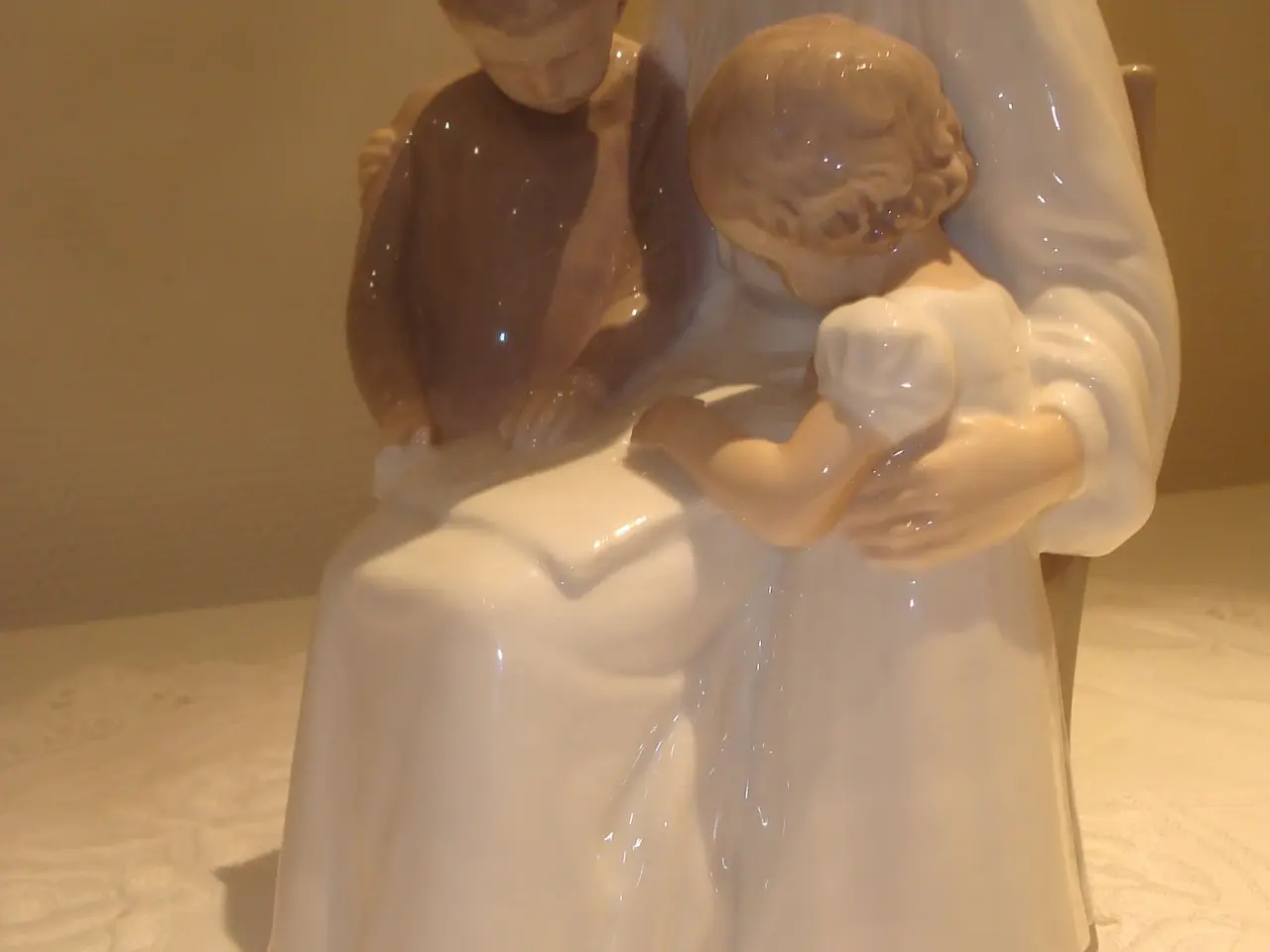 Billede 3 - B&G stor, sjælden figur "Mor m/børn" nr 1644