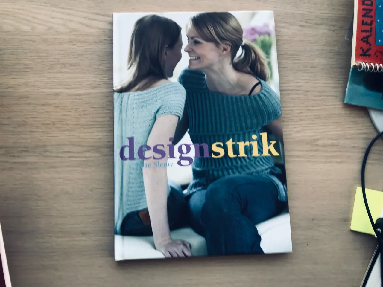 Billede 1 - designstrik af Jytte Slente