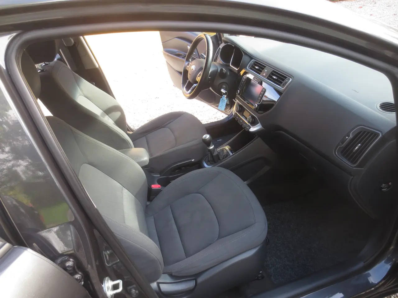 Billede 16 - Pæn Kia Rio 1.2 i År 16 Nysynet.