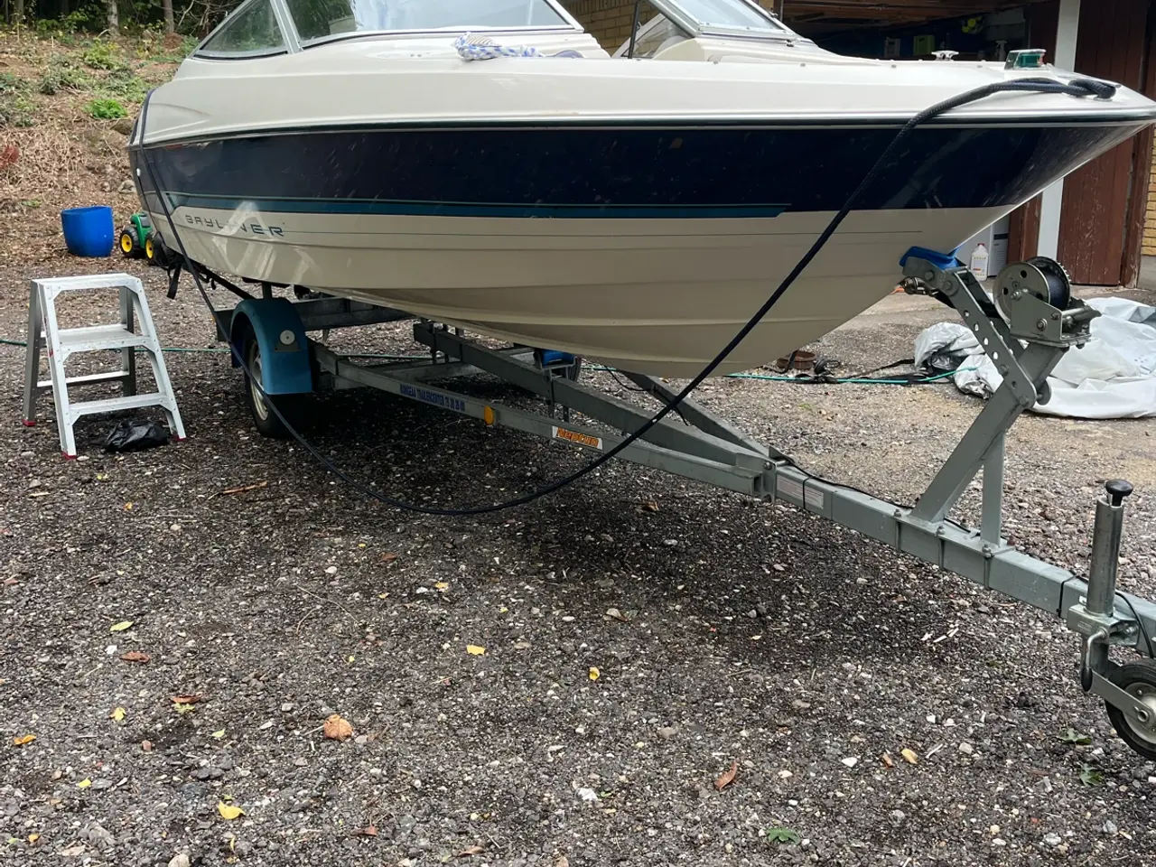 Billede 2 -  Bowraider Bayliner 17 fod 
