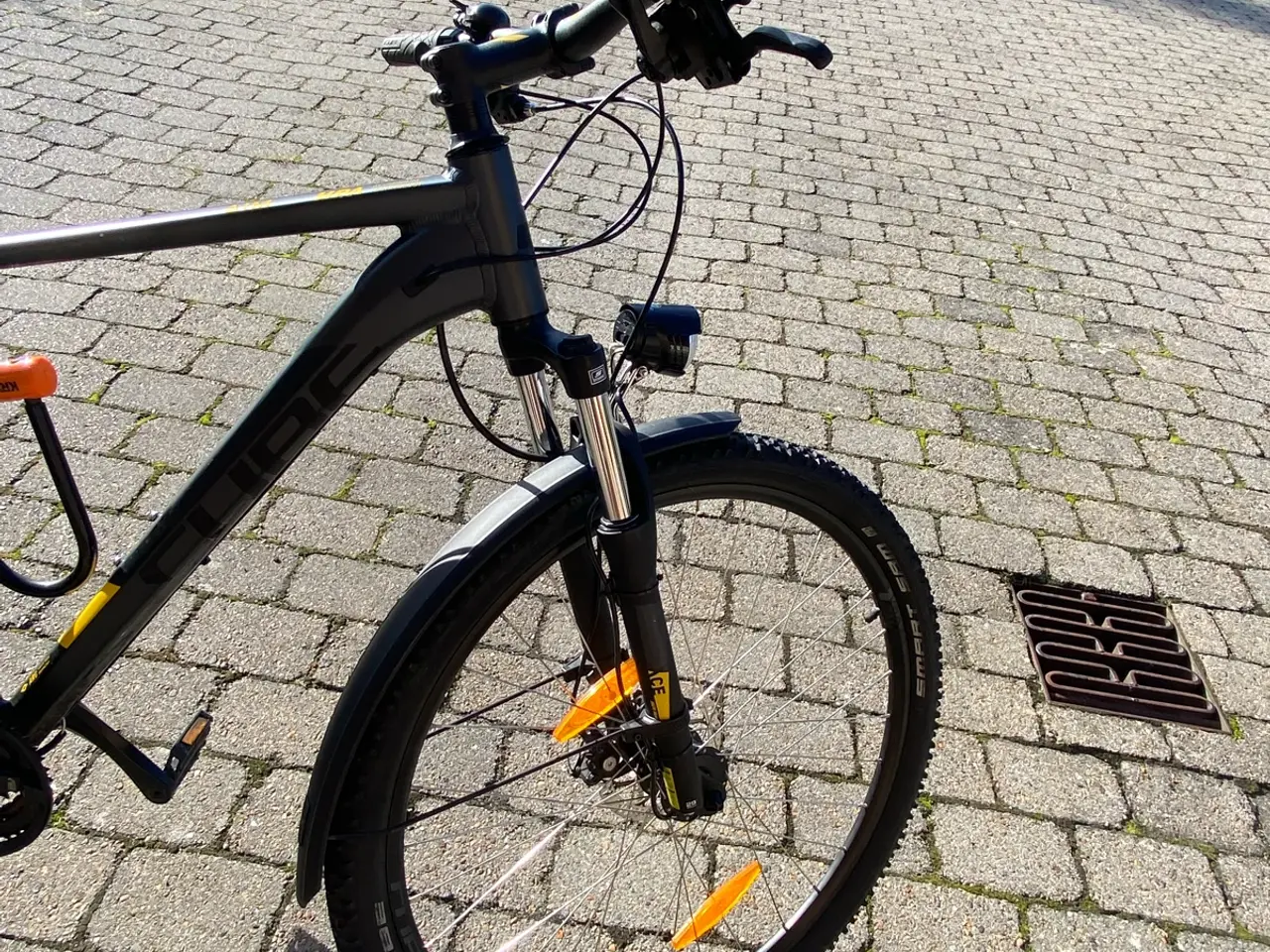 Billede 4 - CUBE AIM Mountainbike