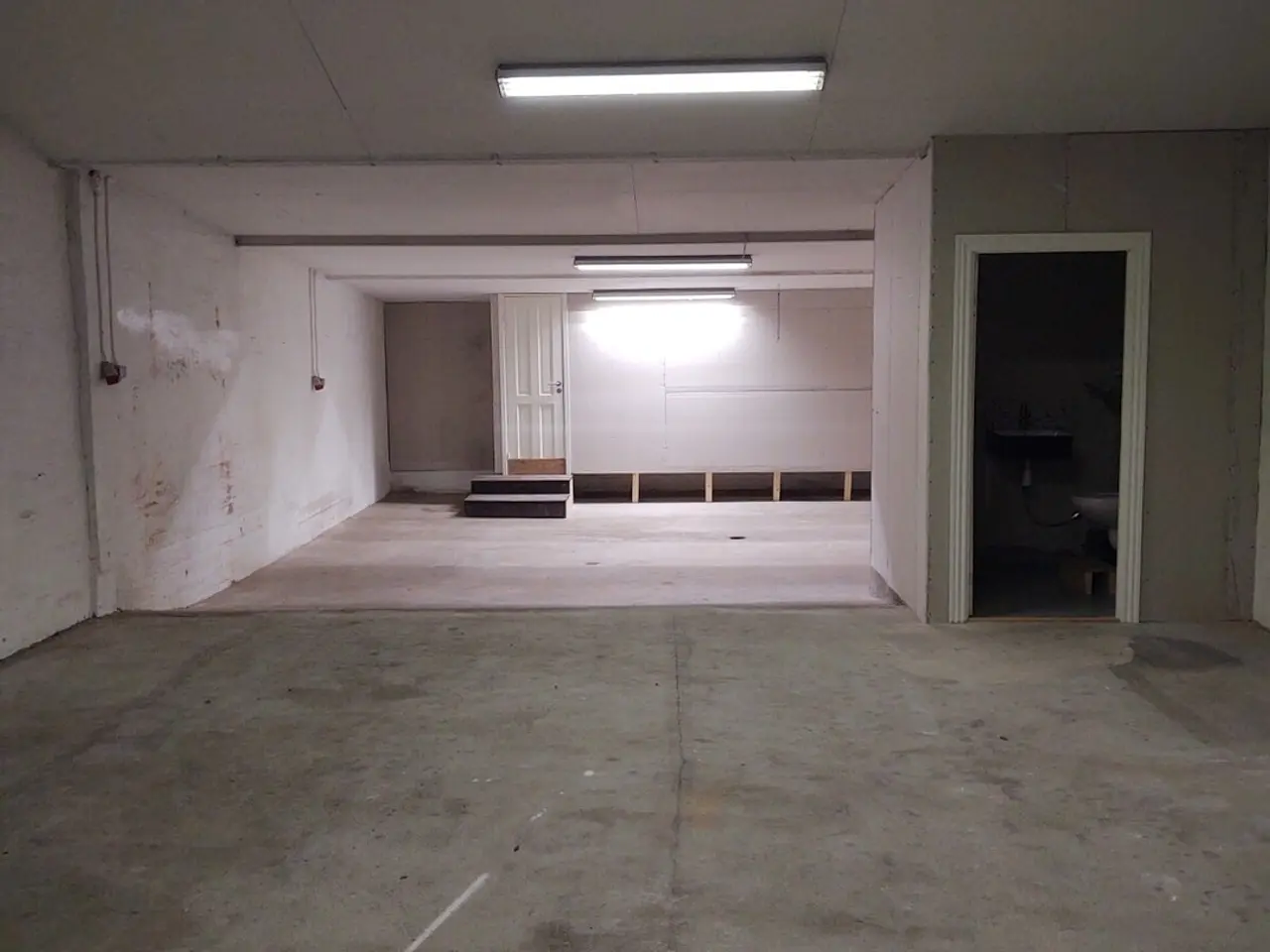 Billede 2 - Opvarmet lager/garage udlejes