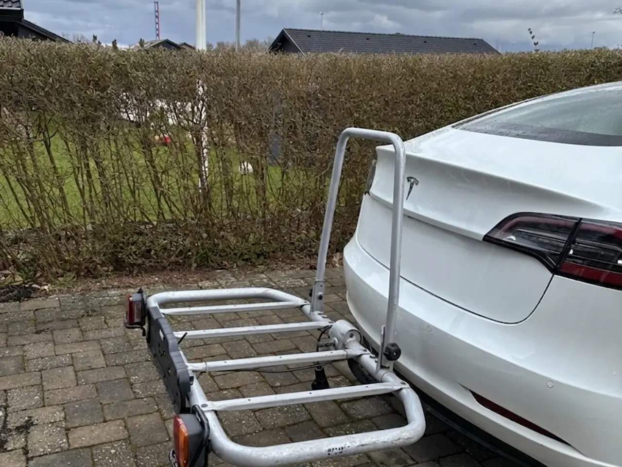 Billede 1 - Udlejes Thule EasyBase platform