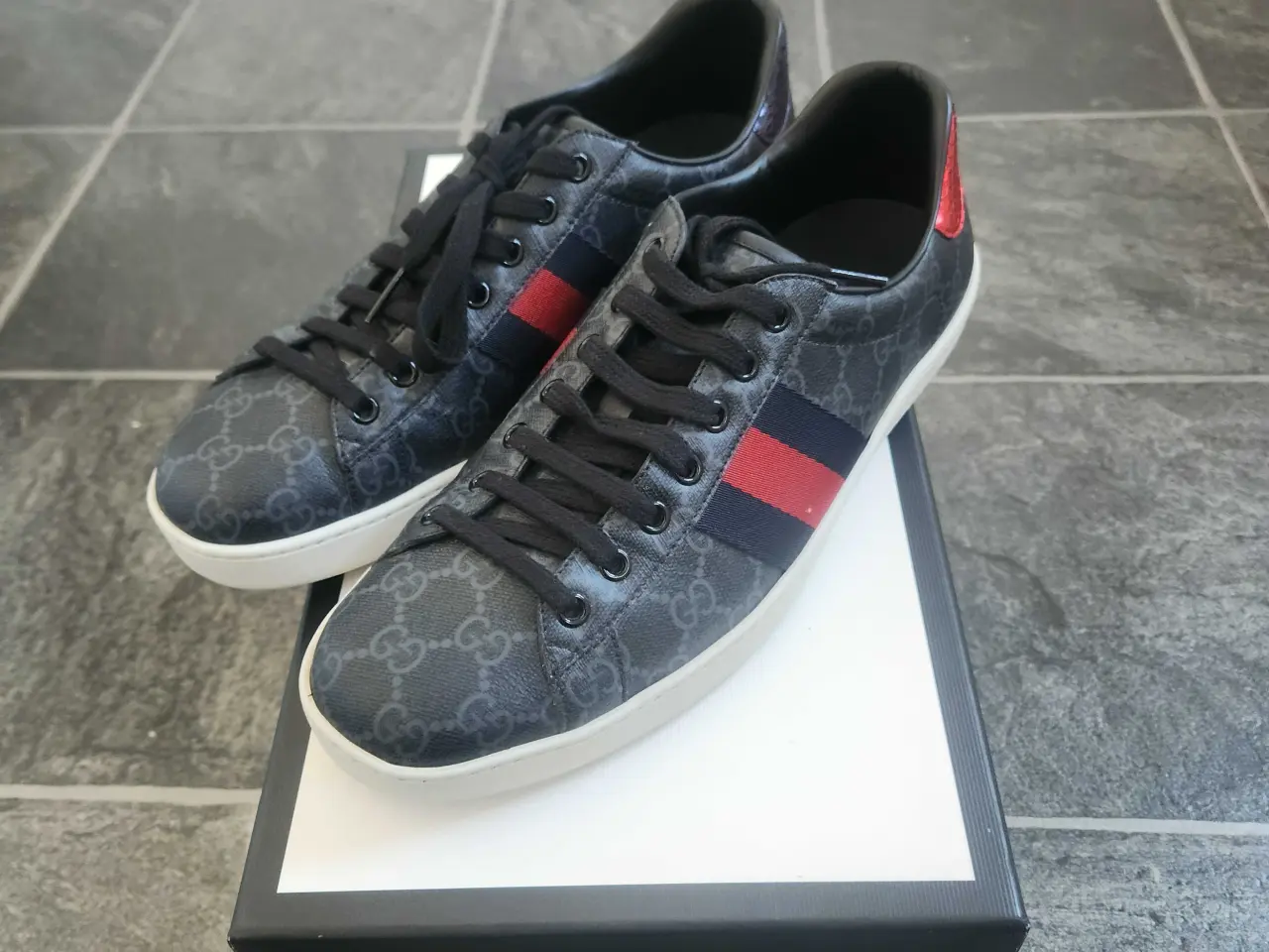 Billede 2 - Gucci Sneakers – Originale & med kvittering Str. 4