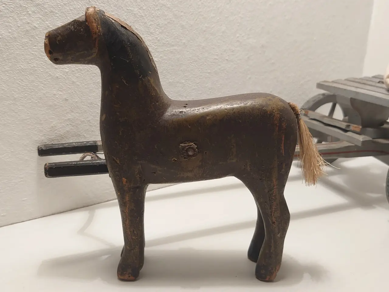 Billede 3 - Træhest med vogn og 3 kornsække. Ca 1930-40