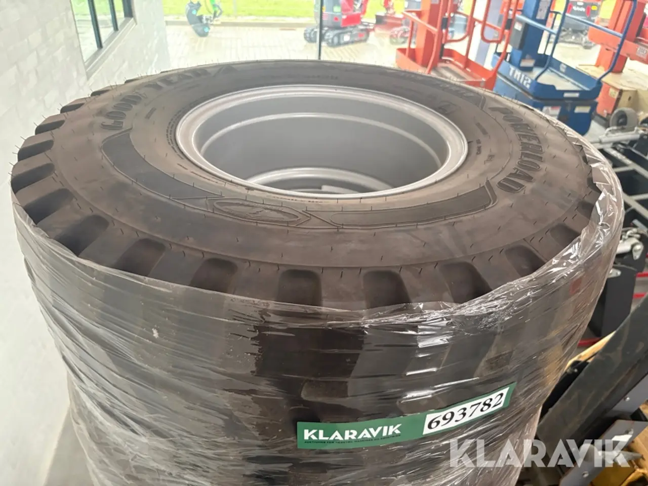 Billede 6 - Entreprenørdæk med fælge Goodyear Powerload 4 styk