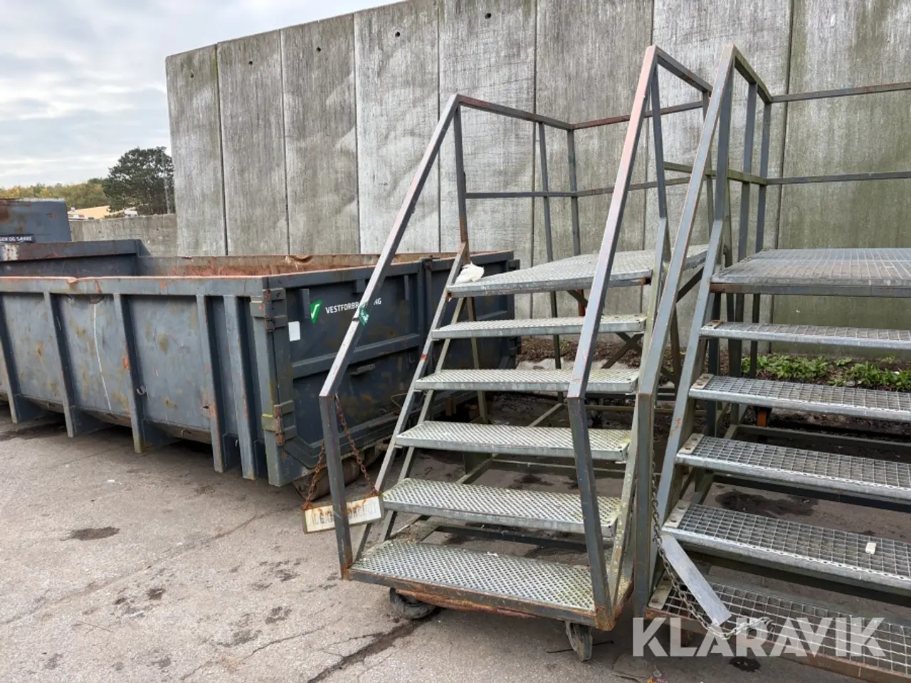 Billede 1 - Arbejdesplatform med trapper 1 styk