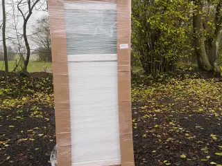 Udhusdør plast