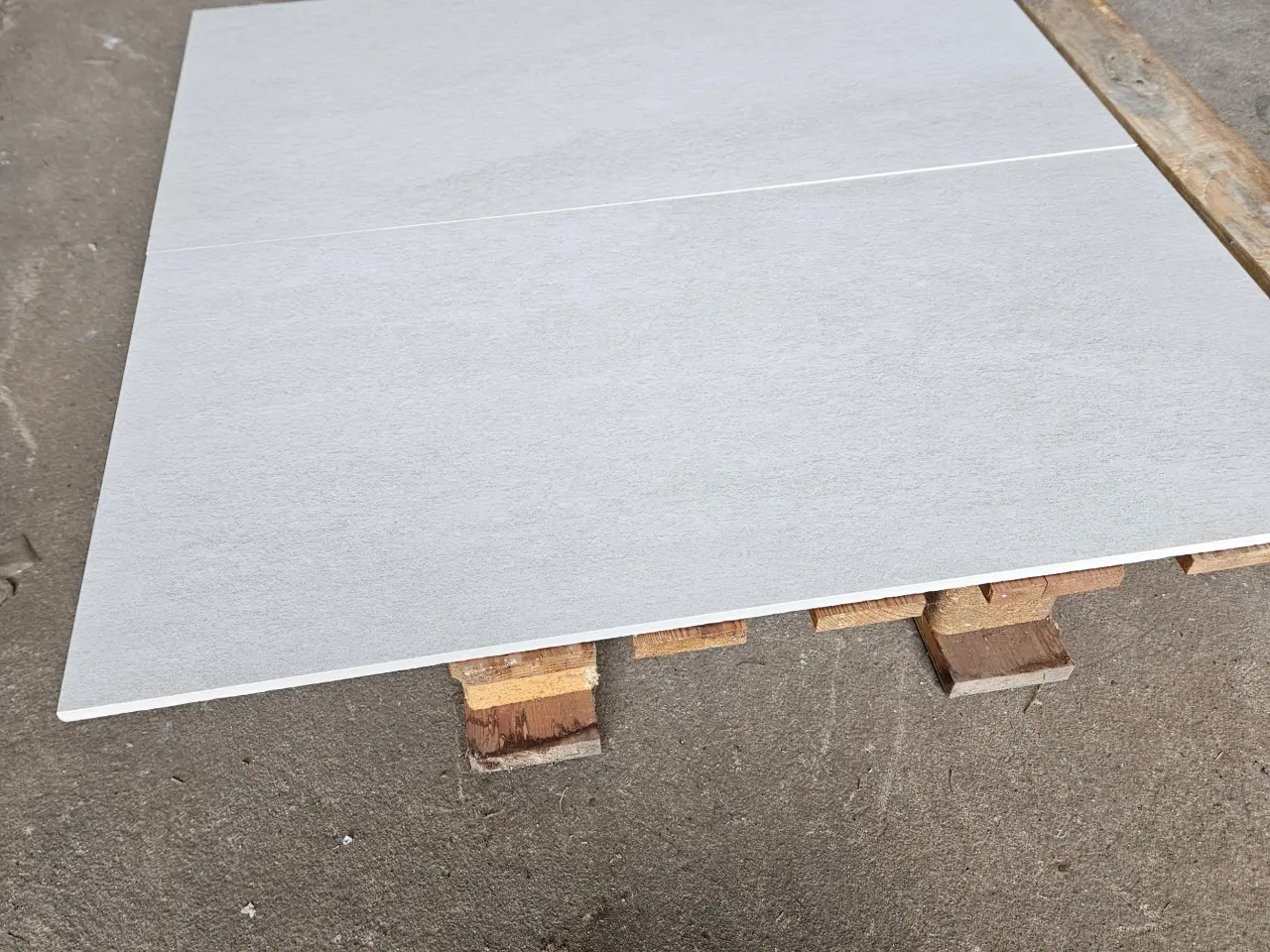 Billede 3 - Gulv- og vægklinke gråhvid 45x90 cm