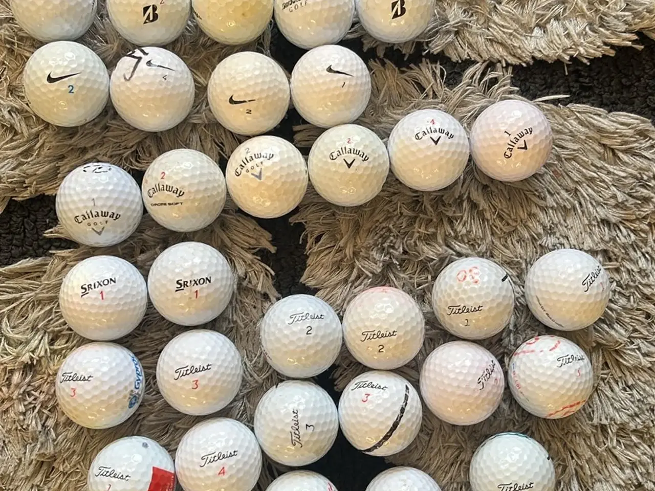 Billede 1 - Golfbolde blandet srixon Taylormade titleist osv.