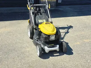 Plæneklipper virker perfekt også selvkørende