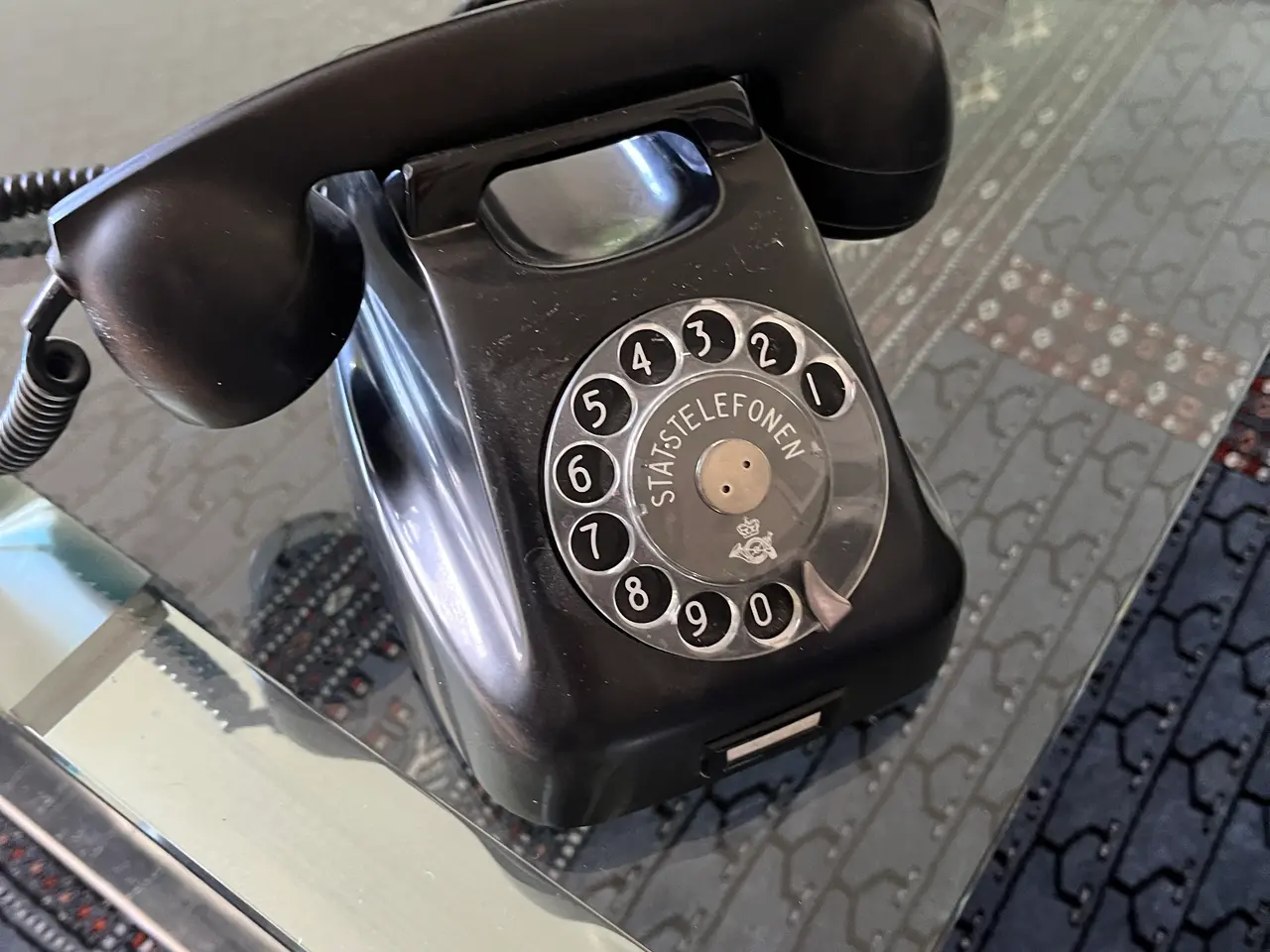 Billede 1 - Telefon med drejeskive 