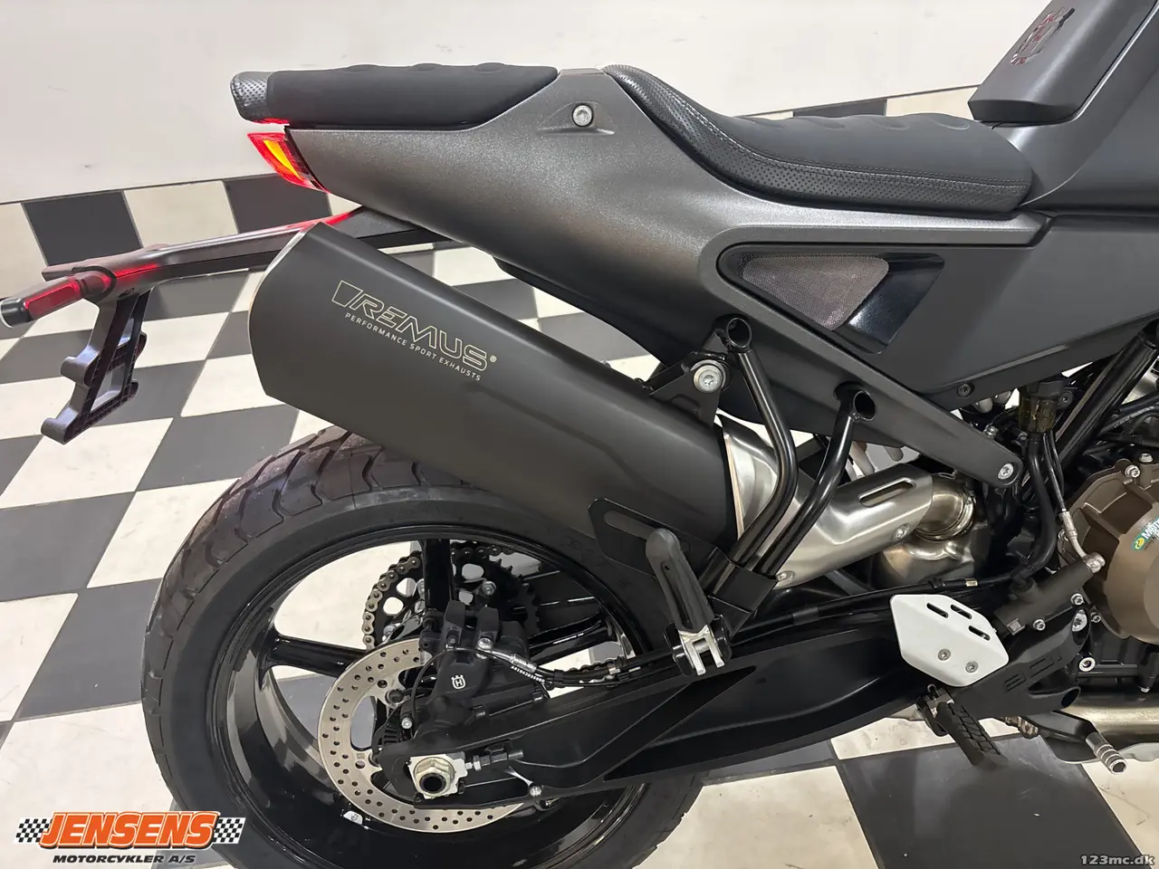 Billede 11 - Husqvarna Svartpilen 801