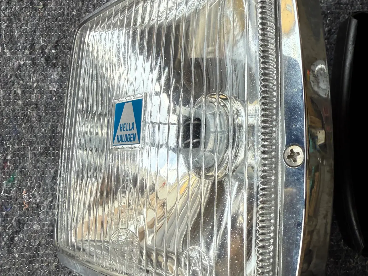 Billede 10 - Et stk. fin Hella 149 Chrome fjernlygte