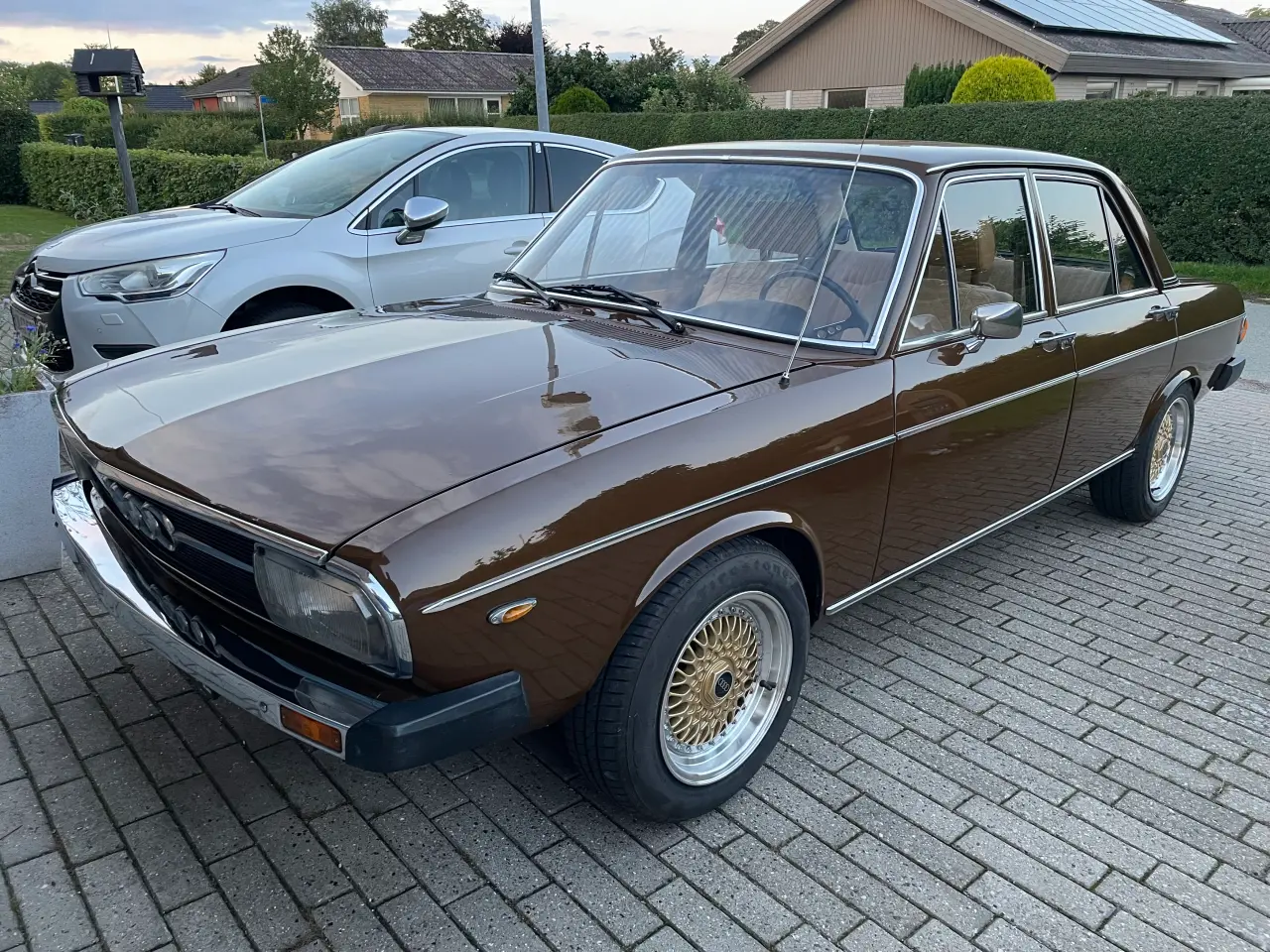 Billede 2 - Audi 100L 1975 Sorte plader