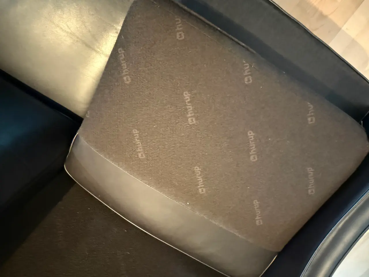 Billede 3 - Sort Hurup sofa i lækkert skind