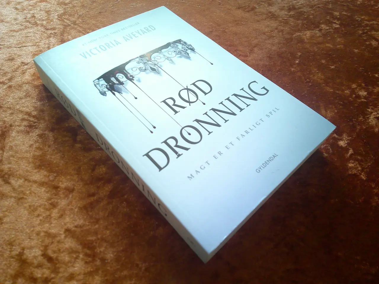 Billede 1 - Rød dronning, Victoria Aveyard