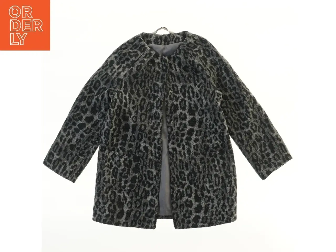 Billede 1 - Leopard mønstret jakke fra H&M (str. 122)