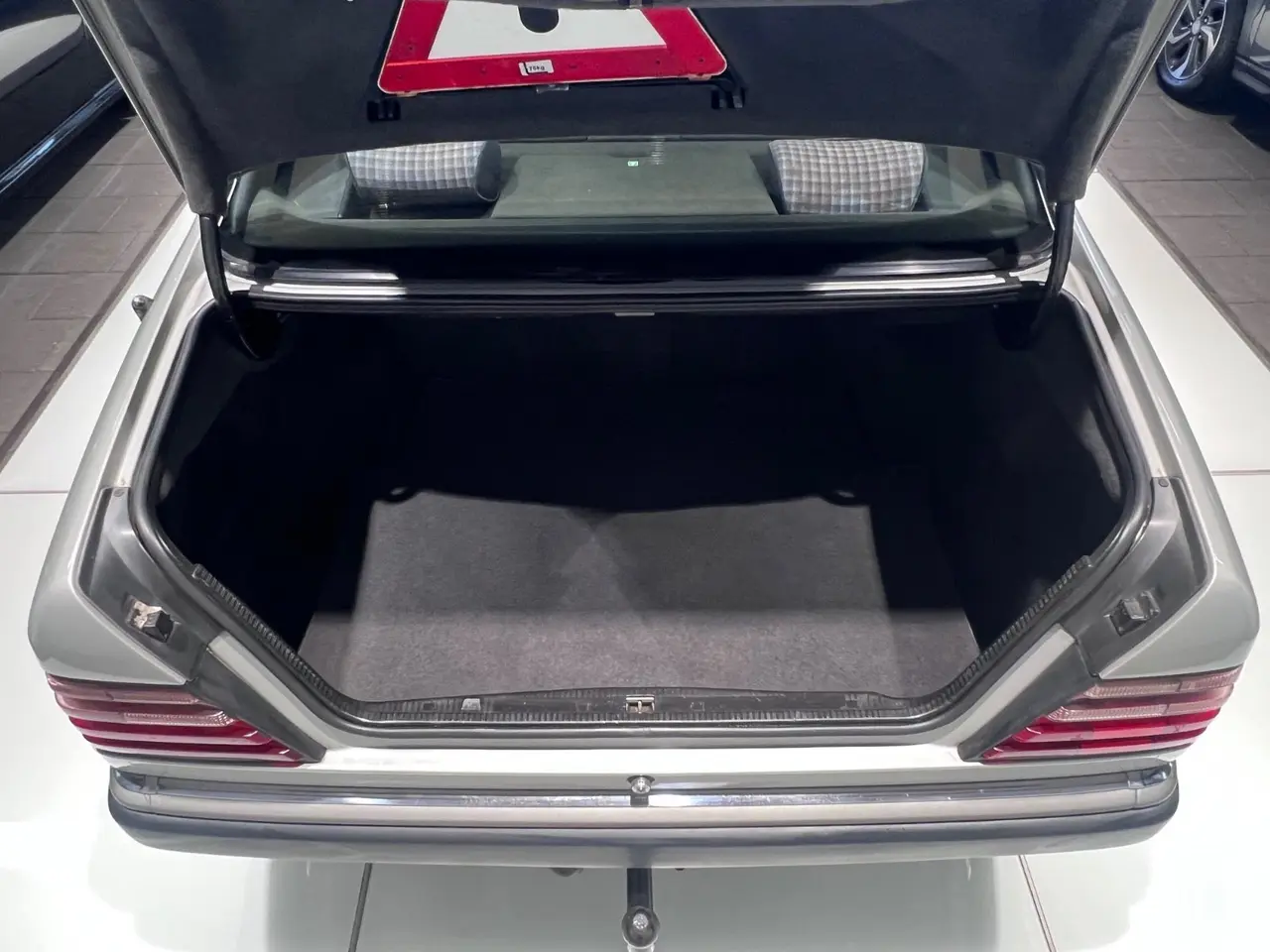 Billede 11 - Mercedes 230 CE 2,3 Coupé aut.