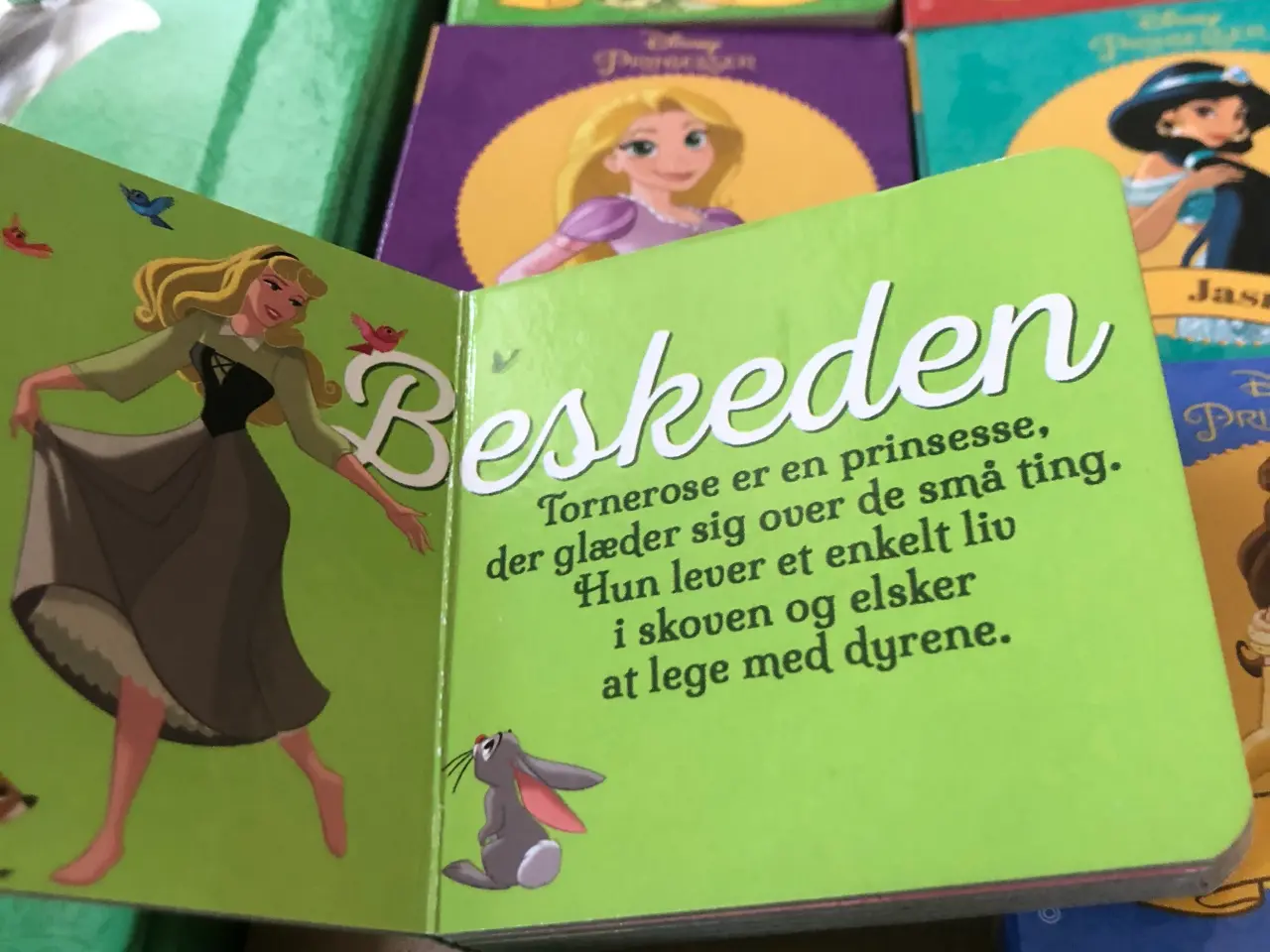 Billede 3 - Boks med historier