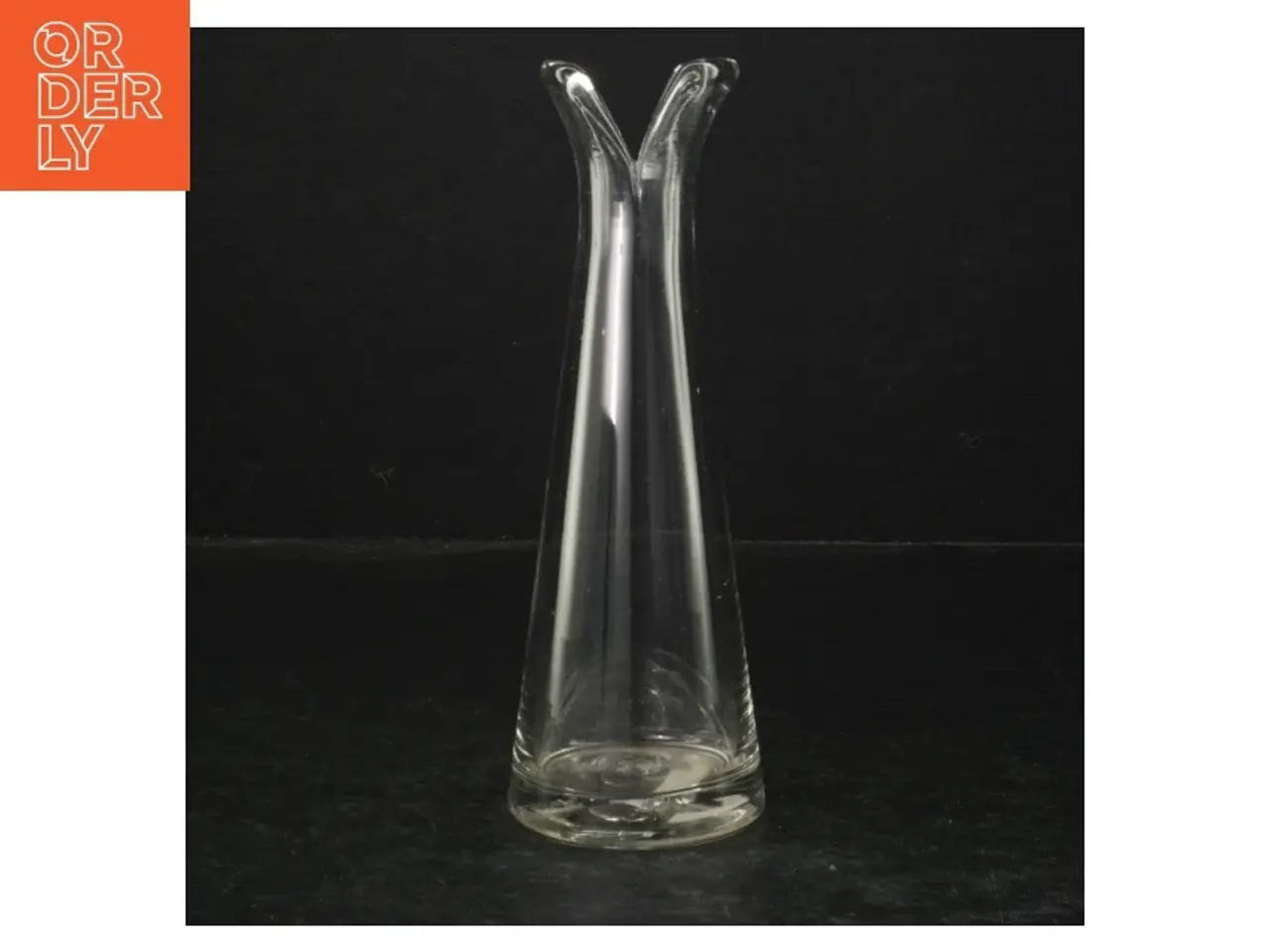 Billede 1 - Gennemsigtig glasvase (str. 18 cm)