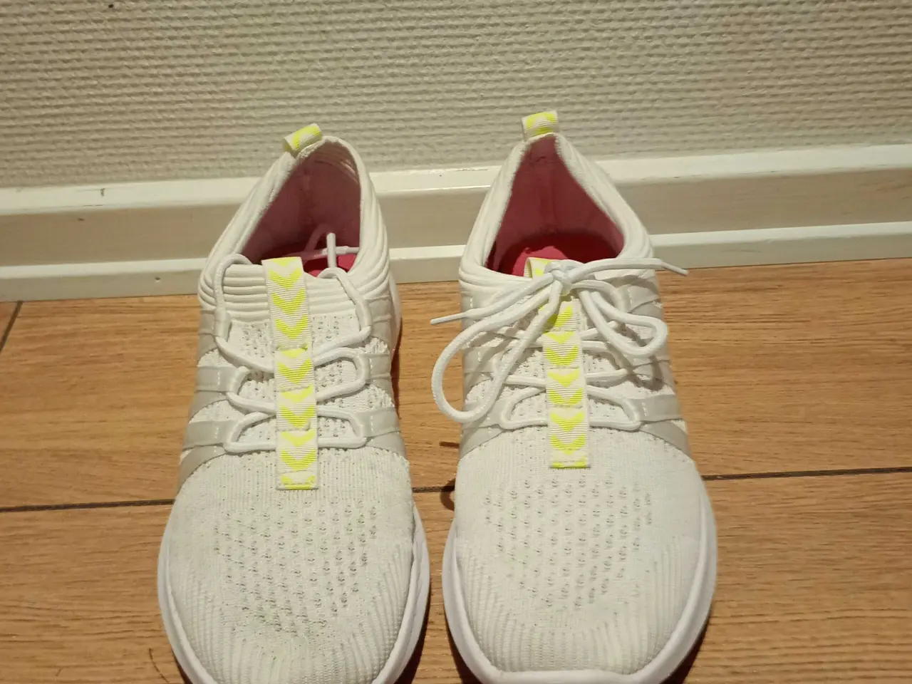 Billede 1 - Fine sneakers, HUMMEL, str. 41.