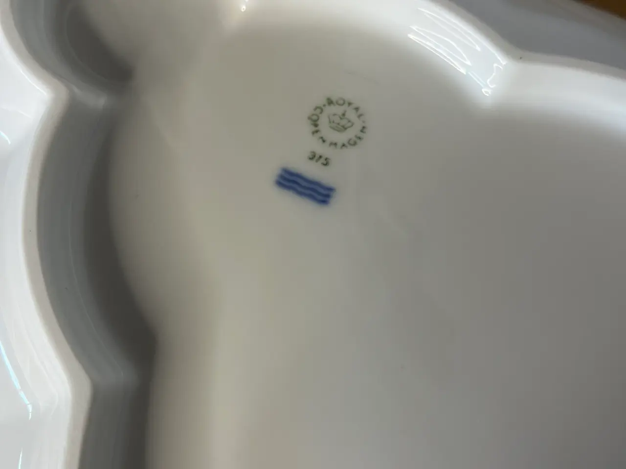 Billede 3 - Royal Copenhagen hvid element stegefad.