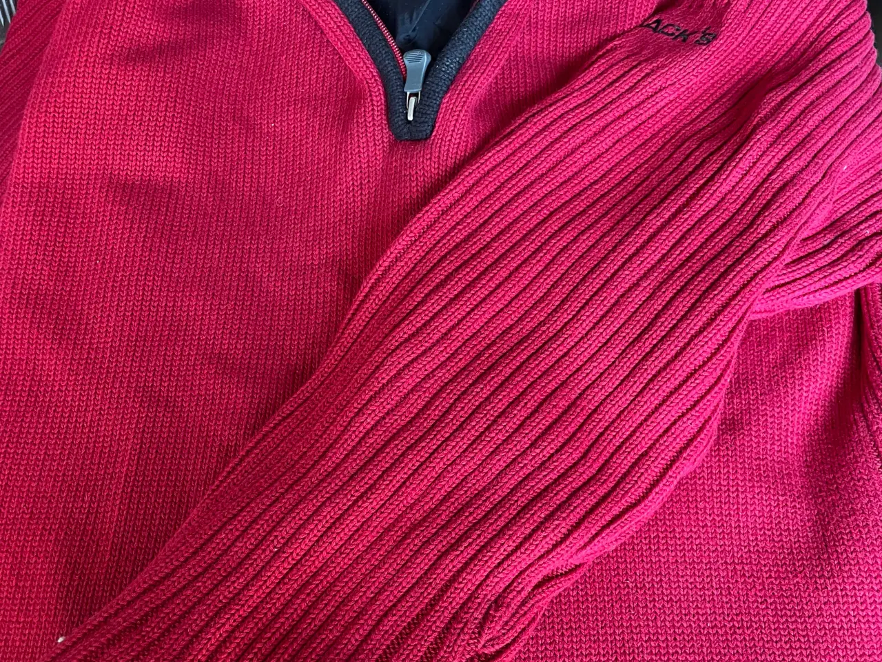 Billede 6 - Pakke nr. 9 Rød strik sweater, skjorter, undertøj