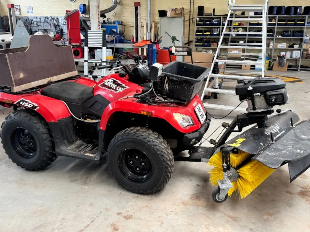 Billede 4 - Arctic Cat 450cc med kost og Lehner 70L spreder