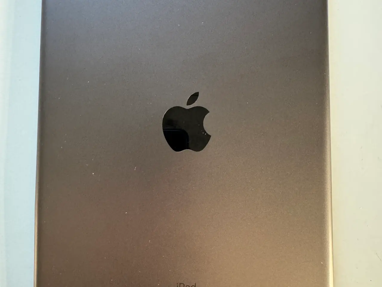 Billede 2 - iPad 8 med 32gb Wifi + Cellular (4G)