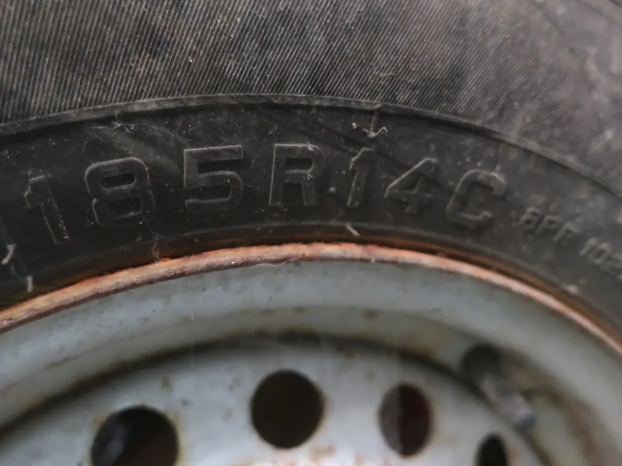 Billede 3 - Bildæk TAMARO 185R 14C