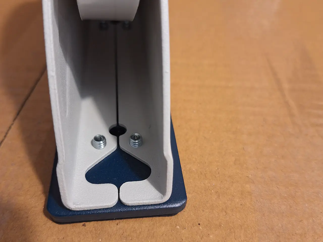 Billede 8 - Tung tapedispenser / tapeholder, står helt fast på