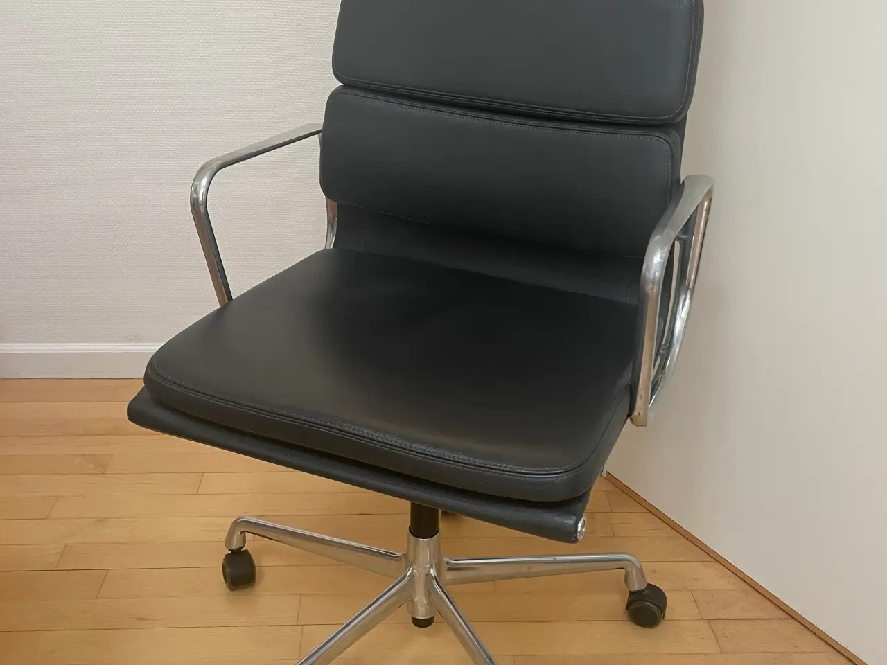 Billede 1 - Vitra SOFT PAD CHAIR EA 219