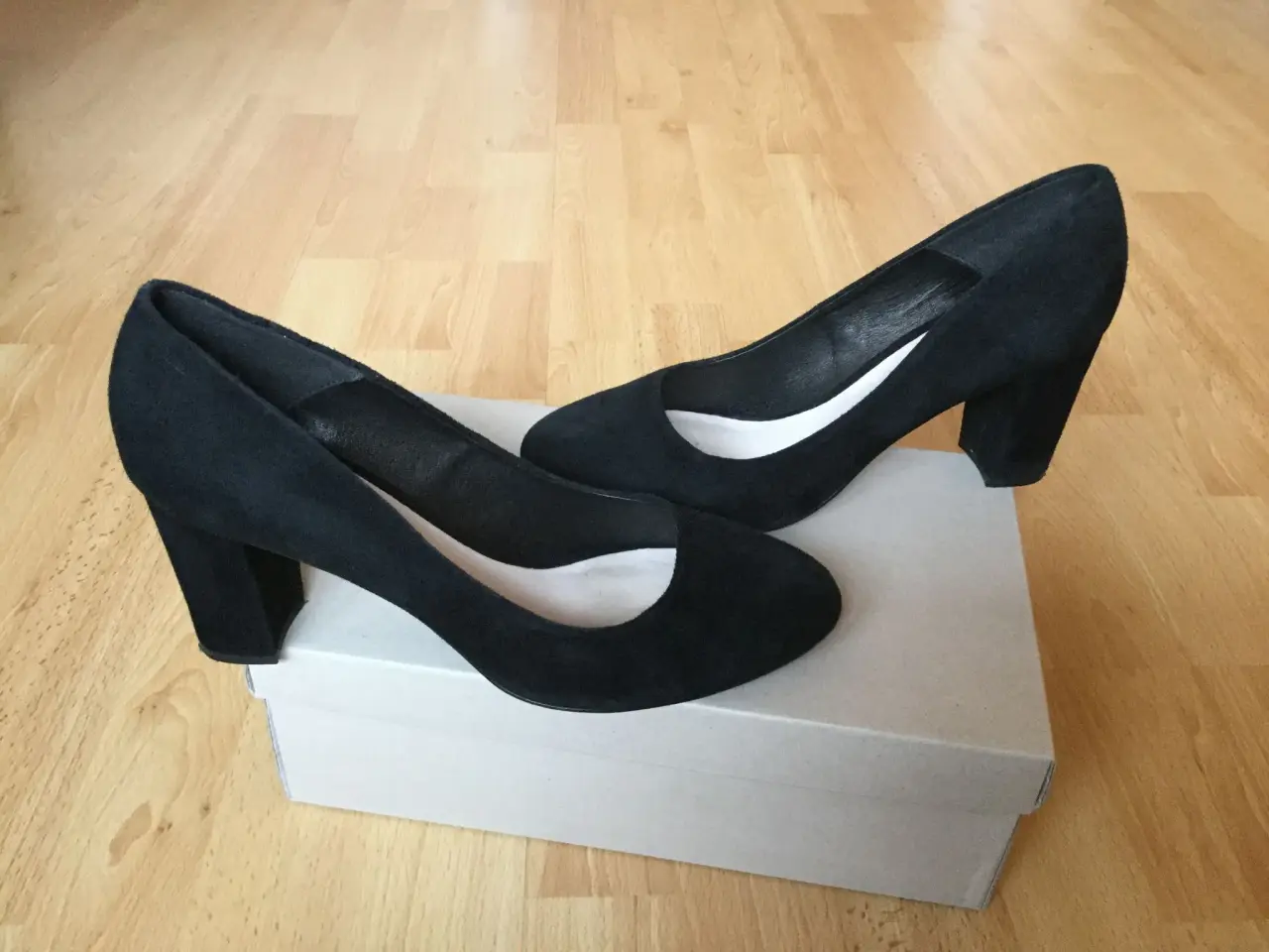 Billede 1 - BIANCO Lædersko / Pumps str. 40